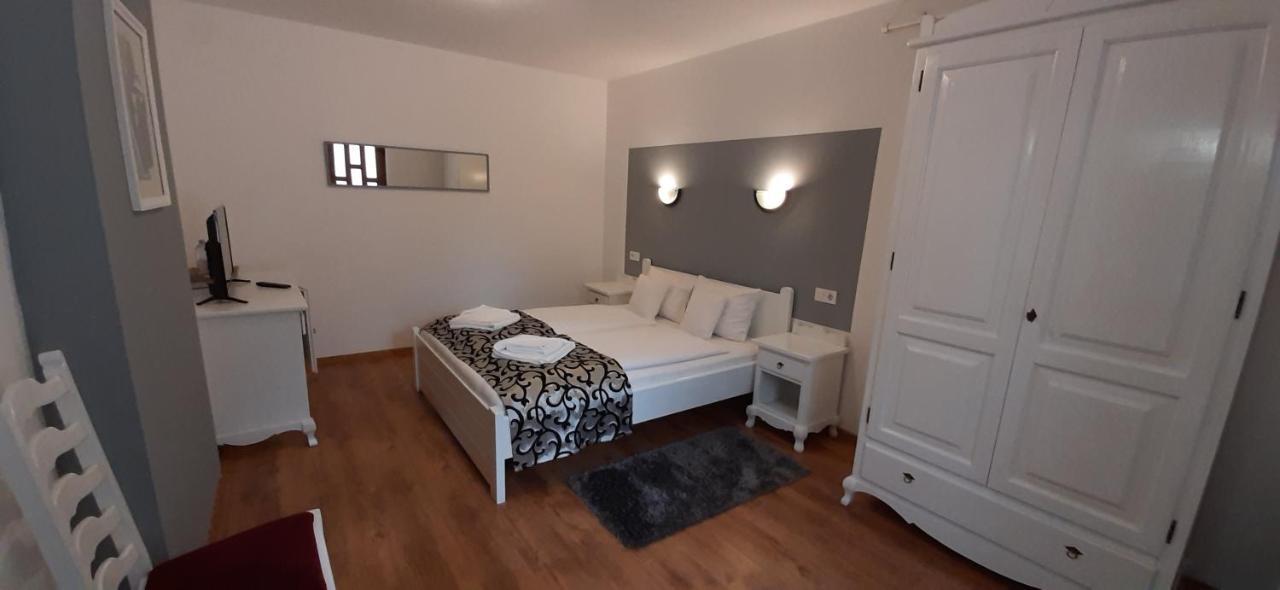 Gasthof Clara Sibiu Værelse billede
